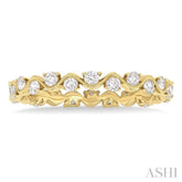 5/8 Ctw Curvy Zig-Zag Round Cut Diamond Eternity Wedding Band in 14K Yellow Gold